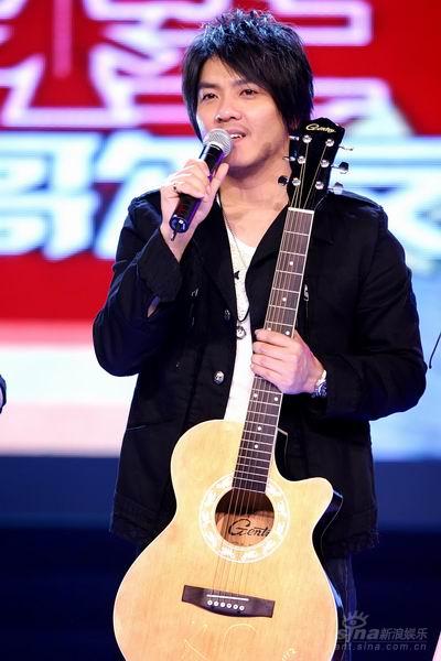 阿杜广西歌友会献唱 大谈“包工头”经历【图】