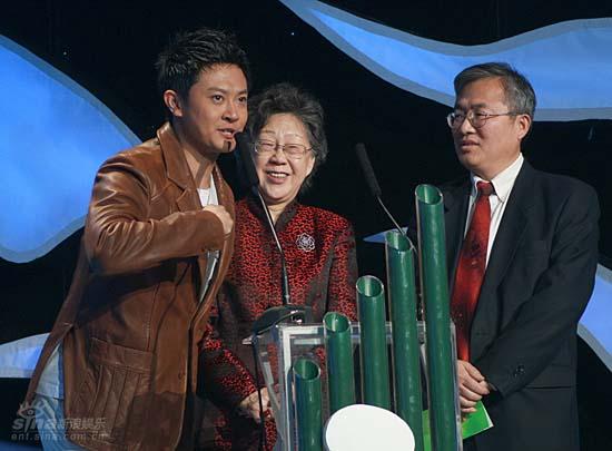 图文：大学生音乐节颁奖礼--印小天台上开奖