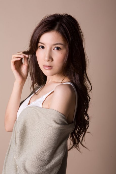 徐立知性造型性感妩媚(组图)