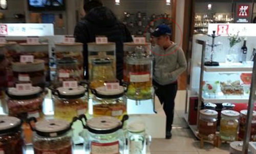 “皇阿玛”张铁林二胎儿子首曝光(图)