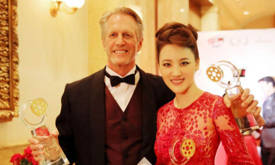主要看气质！村妞儿刘小小如何征服好莱坞