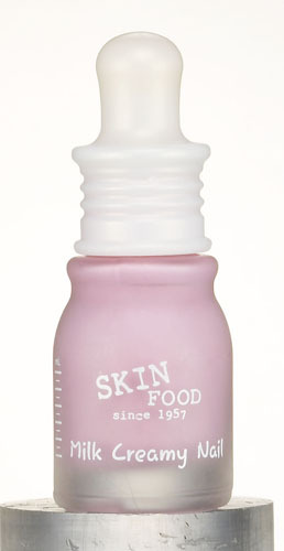 SKINFOOD 鲜奶指甲油 8ml 45元