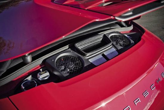 保时捷911 Carrera S敞篷版散热网