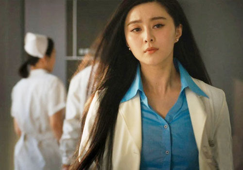 范爷以脸服人的闯进好莱坞后,尽管是打酱油也打了漂亮的一仗