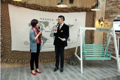 阿芙采购总监刘苗女士现场回答问题