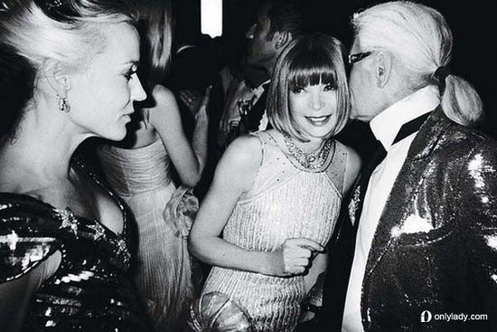 Anna Wintour一直是秀场最被期待的存在 Anna Wintour一直是秀场最被期待的存在