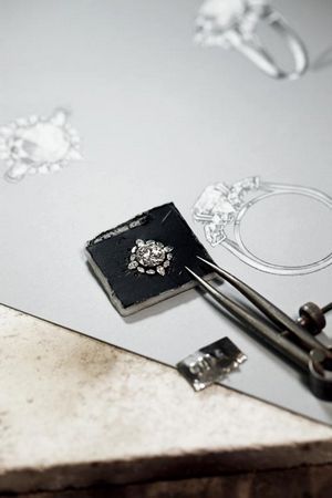 镶嵌水滴型及马眼型切工钻石