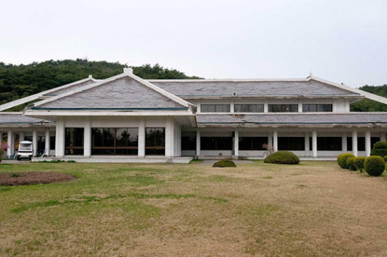 平壤高尔夫球场外景 平壤高尔夫球场外景