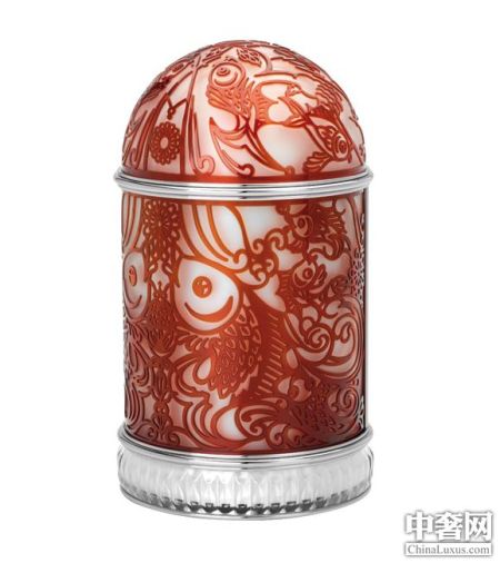 百达翡丽源邸开幕纪念特别时计:“中国鲤鱼”座钟(侧面)