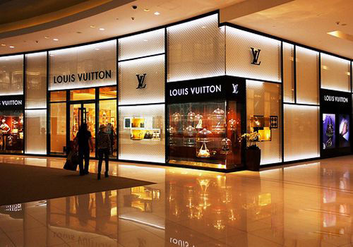 LV成为奢侈品“快消化”的代名词