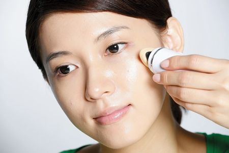 STEP5:粉底机加码匀妆