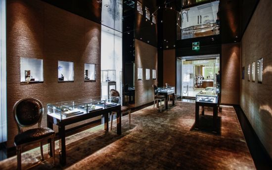 迪奥杭州大厦精品店珠宝腕表展示区
