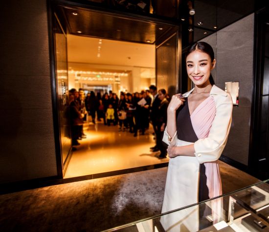 倪妮展示最新 Dior 高级珠宝