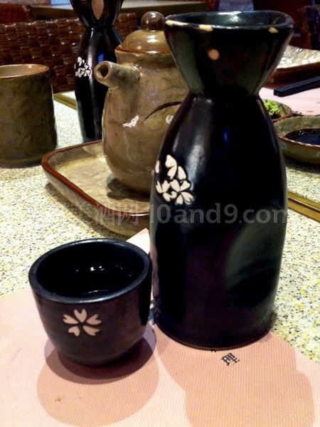 一壶温暖的热清酒 一壶温暖的热清酒