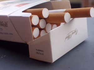 抽烟、饮酒 抽烟、饮酒
