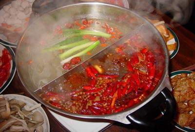 吃麻辣锅 吃麻辣锅