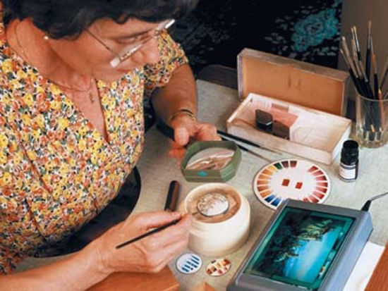Suzanne Rohr 珐琅教母