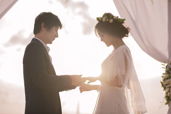 刘芸 & 郑钧——只为你拨动心弦 刘芸 & 郑钧——只为你拨动心弦