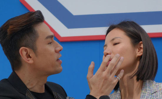 用自然亮肌乳,可以让你的皮肤瞬间感觉变得很健康 用自然亮肌乳,可以让你的皮肤瞬间感觉变得很健康