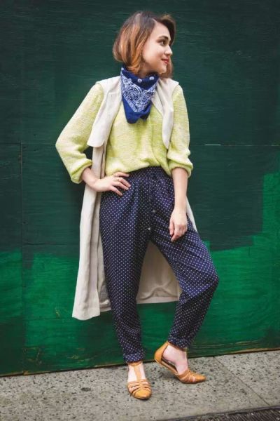 ▲ H&M 亚麻无袖连衣裙 $99 H&M 黄色宽松绒线毛衣 $25 Forever 21 圆点束带裤 $23 Madewell d'Orsay Flat $108 ▲ H&M 亚麻无袖连衣裙 $99 H&M 黄色宽松绒线毛衣 $25 Forever 21 圆点束带裤 $23