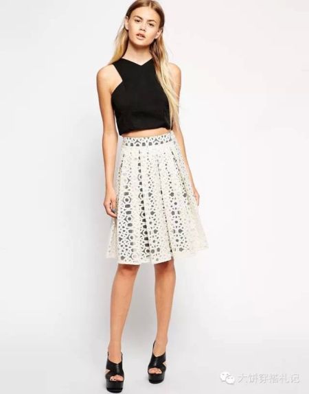 ↑ASOS PREMIUM 欧根纱刺绣伞裙,原价838,折后419人民币. ↑ASOS PREMIUM 欧根纱刺绣伞裙,原价838,折后419人民币。