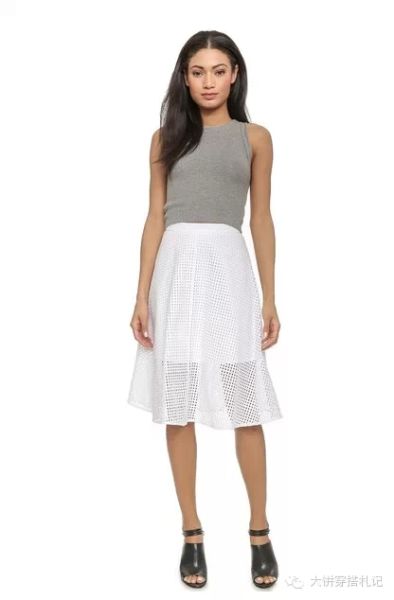 ↑Club Monaco Huette半身裙,179.5美元shopbop有售。 ↑Club Monaco Huette半身裙,179.5美元shopbop有售。