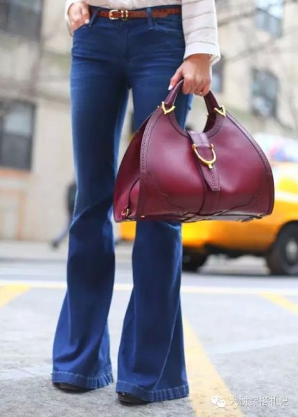 Gucci Stirrup handbag in oxblood Gucci Stirrup handbag in oxblood