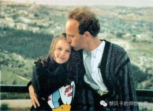 小时候的娜塔莉·波特曼 小时候的娜塔莉-波特曼