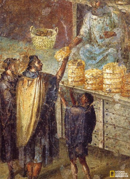 这是一幅在庞贝古城中的朱丽亚·费利克斯宅邸发现的壁画，古罗马人在市场上的摊位旁购买面包。