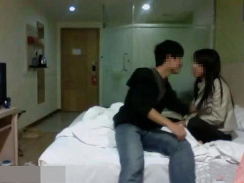 17岁富婆被游戏好友绑架勒索