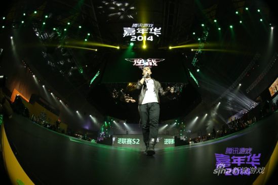 龙龙演唱逆联赛主题曲《逆生长》 龙龙演唱逆联赛主题曲《逆生长》