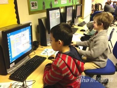 小学生制作电脑游戏 英国将编程列为必修课