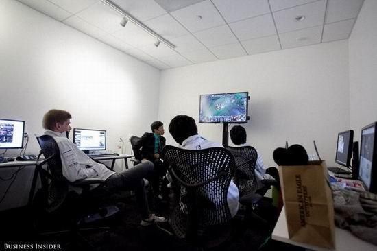 LOL欧美职业选手年薪30万起步-英雄联盟专区