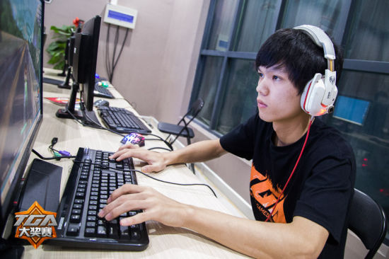 QQ飞车谭伟仪获个人竞速季军-手浪游戏专区