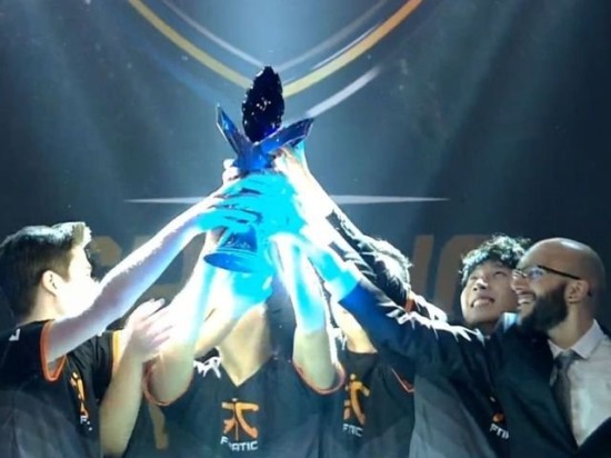 半决赛后采访Huni Fnatic并不比SKT弱