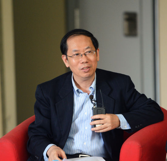 陈平原发言。摄影/朱绛 陈平原发言。摄影/朱绛