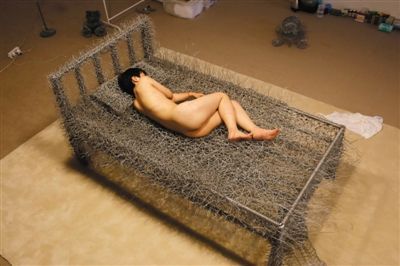 周洁(配图) 周洁(配图)