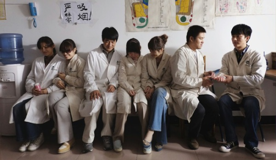 配图 配图