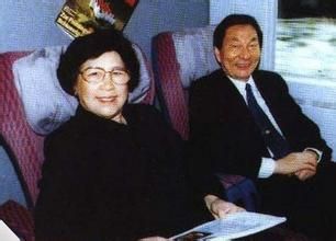 朱镕基与妻子劳安 朱镕基与妻子劳安