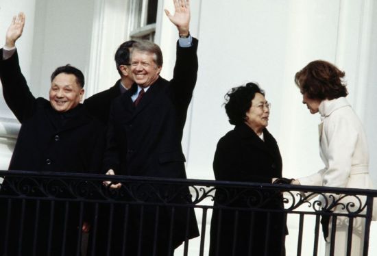 1979年邓小平访问美国。 1979年邓小平访问美国。