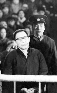 法庭上的张春桥 法庭上的张春桥