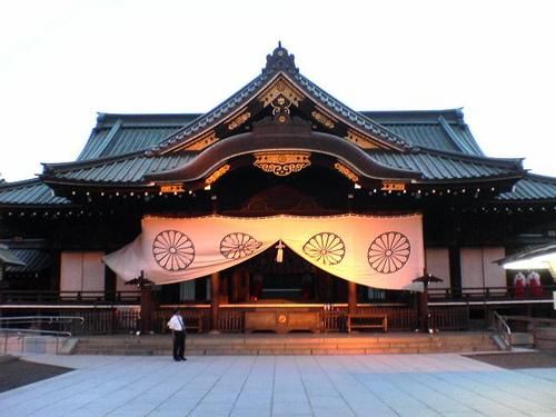 资料图:日本靖国神社内供奉有甲级战犯灵位 资料图:日本靖国神社内供奉有甲级战犯灵位