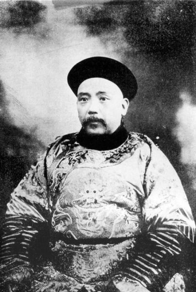 担任直隶总督北洋大臣时的袁世凯 担任直隶总督北洋大臣时的袁世凯
