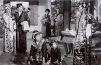 戏曲《人头告御状》剧照 戏曲《人头告御状》剧照