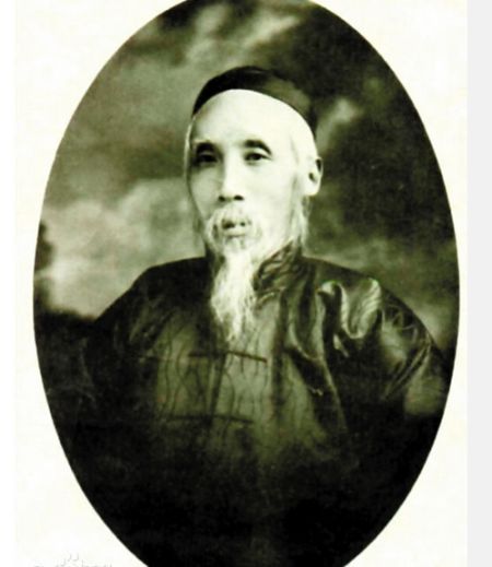 瞿鸿禨因为长相与同治皇帝相像而升迁很快,并登上相位 瞿鸿禨因为长相与同治皇帝相像而升迁很快,并登上相位