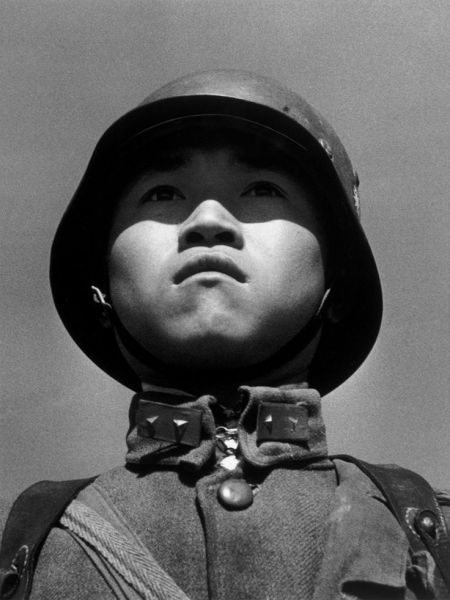 1938年驻守汉口的中国士兵。 1938年驻守汉口的中国士兵。