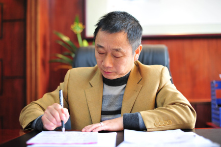 善于创造商业奇迹的企业家――杨新民