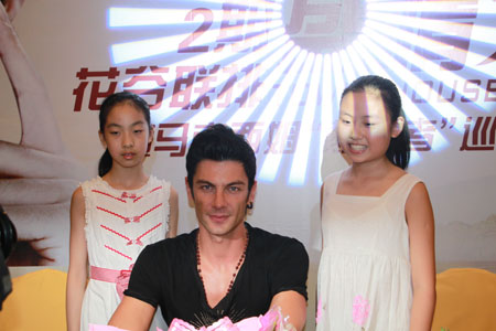 8日三盛托斯卡纳二期花谷联排公开 马克西姆来