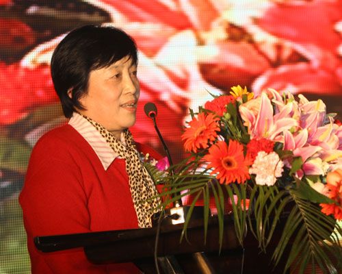 河北省住宅与房地产协会会长 张凤珠 河北省住宅与房地产协会会长 张凤珠