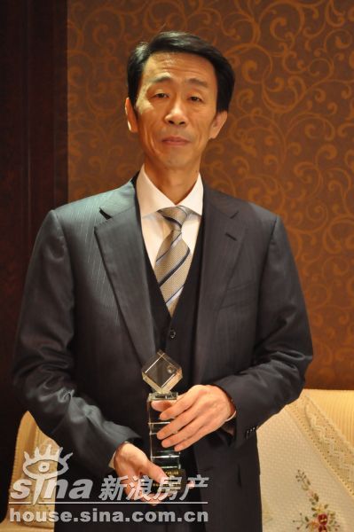 新田董事长_新田真剑佑(3)